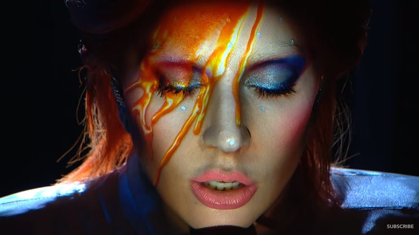 Lady Gaga faz tributo a David Bowie, no Grammy 2016